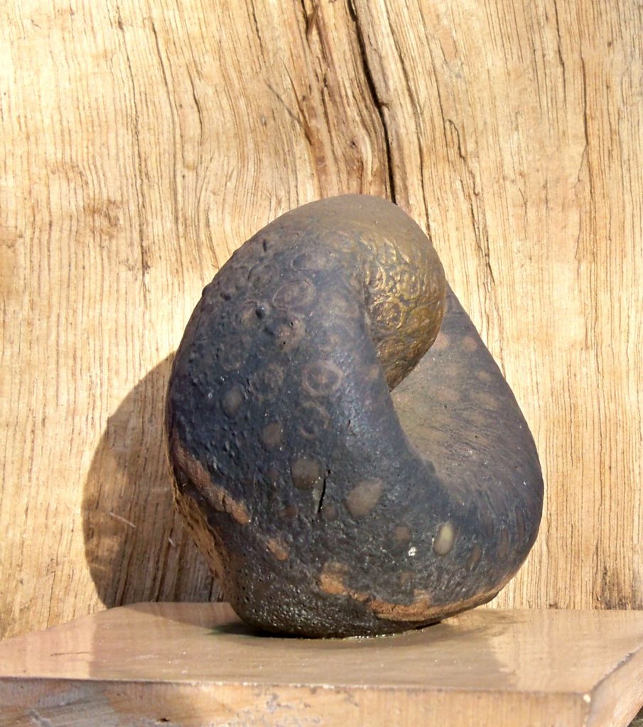  Egg of Columbus, raku ceramics, 16 cm, 1974